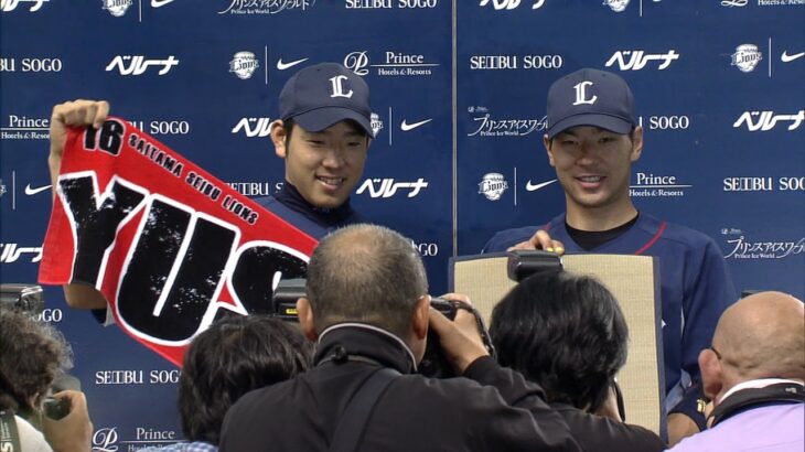 【プロ野球パ】相思相愛の夫婦!?菊池雄星＆炭谷銀仁朗のヒーローインタビュー 2015/07/05 L-M