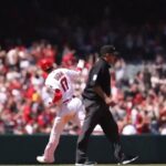 大谷翔平 菊池雄星から3号ホームラン 兜を被る 現地映像 Shohei Ohtani #shorts