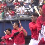 広島カープ圧巻の光景、一列に並んで佐々木朗希投手の投球練習に合わせてスイングする広島選手達2023.6.11