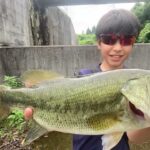 【大分県でブラックバス】釣りキチ小学生にデカバスが釣れました