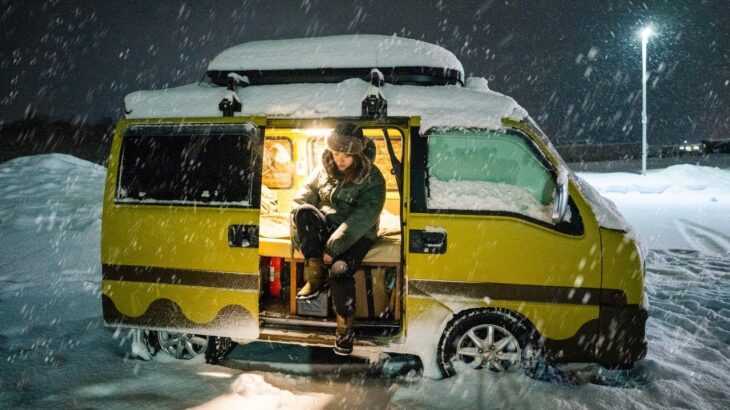 【雪の車中泊】暖房なし軽自動車。北海道の豪雪地帯で車中泊。