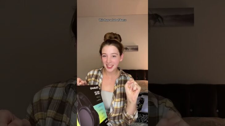 Deaf people use headphones too💕 (Tiktok): Lizzytharris