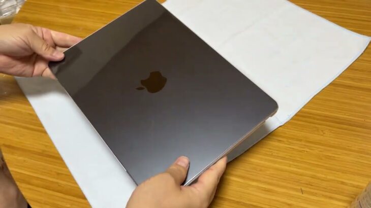 MacBook Air M2 シェルケース装着確認