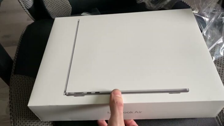 Распаковка APPLE MacBook Air 2022 года, на M2.