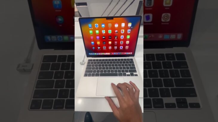 MacBook Air M2 Gold Color first look and touch with feeling good #shorts #apple #review #macbookair