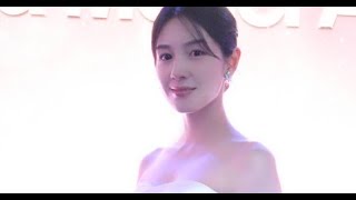 最新ニュース –  桜庭ななみ、アジアスター賞を受賞「光栄」　美脚際立つ純白ドレスで登場