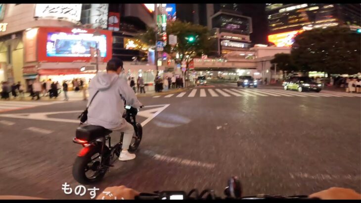 時速50キロ以上？モペット・違法電動バイクが猛スピードで渋谷の街を駆け抜ける。ナンバー無し！ヘルメット無し！渋谷警察署の前も堂々通過！【交通無法地帯・渋谷の交通違反集】2022年10月23日