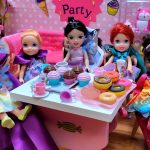 Fairy Tea Party ! Elsa and Anna toddlers – donuts – superheroines – Barbie