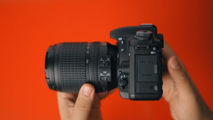 كاميرا نيكون من الفئة المتوسطة بسينسور كاميرا فلاج شيب Nikon D7500 Review